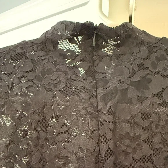 Babaton Lace Mockneck Bodysuit - Picture 5 of 6